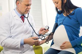 Jak wygląda ciąża i poród kobiety z ciążowym nadciśnieniem tętniczym?