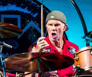 Chad Smith z Red Hot Chili Peppers zagrał ze słuchu przebój Bring Me The Horizon! Co to ku**?