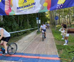 Kilometry Pomocy Michelin 2024. Sportowe emocje na plaży miejskiej w Olsztynie. Zobacz zdjęcia!