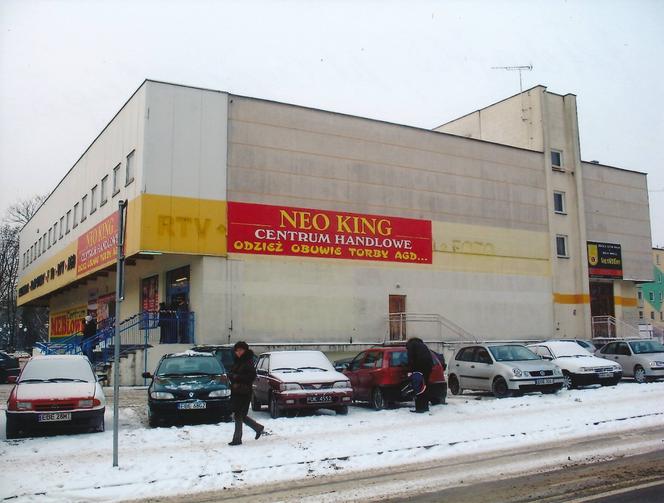Budynek handlowo - usługowy przy ulicy Czyżewskiego.