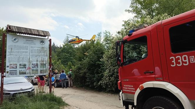 Koszmarny wypadek na szlaku na szczyt. Na miejsce wezwano śmigłowiec LPR