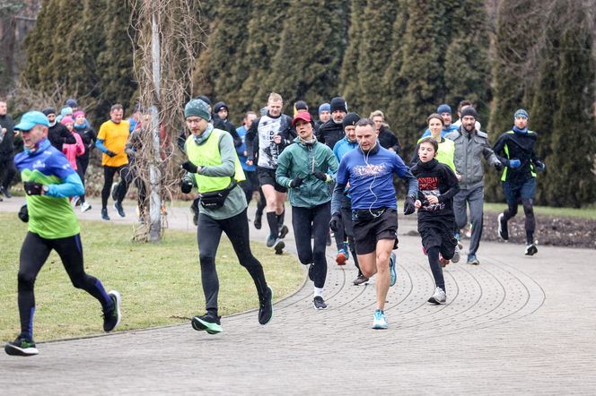 Sobotni parkrun jak zwykle przyciągnął tłumy. To wyjątkowy bieg w samym sercu Katowic ZDJĘCIA