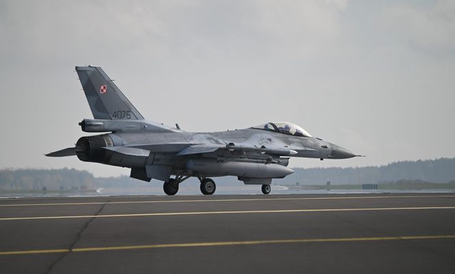 Polskie samoloty F-16