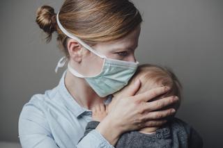 COVID-19 będzie na stałe w katalogu chorób? Ekspert rozwiewa wątpliwości