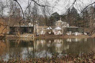 Remont Amfiteatru w Łazienkach Królewskich