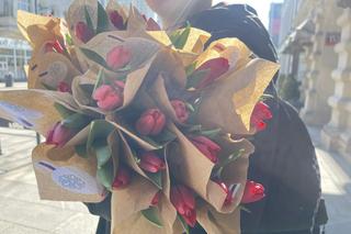 Eska rozdaje tulipany!