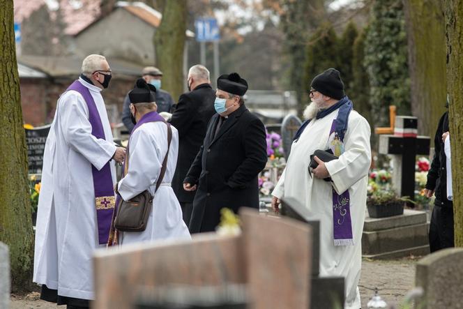 30 duchownych żegnało księdza samobójcę