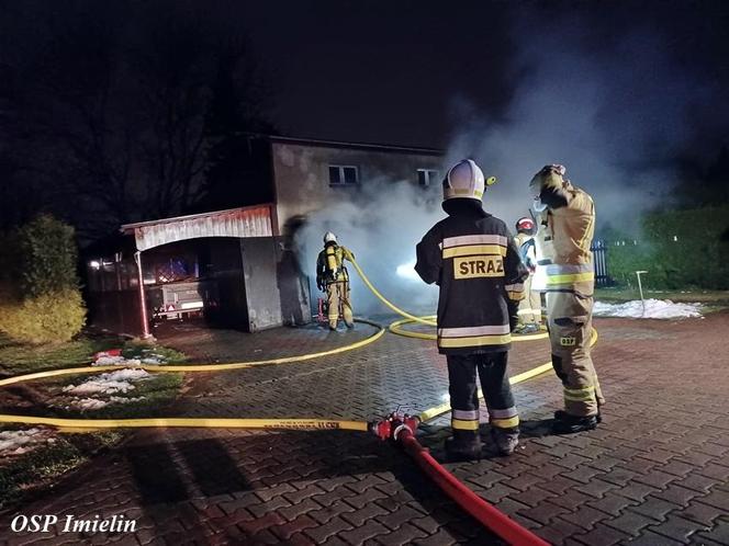 Pożar garażu przy ul. Liliowej w Imielinie