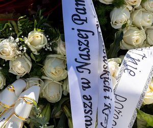 Koszulka klubowa i kij do hokeja spoczęły w grobie Natana. Gniezno żegna 18-latka