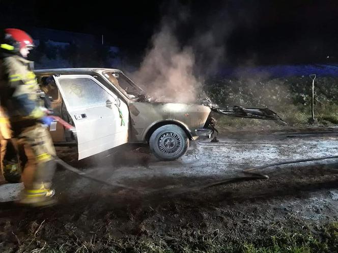 Pożar samochodu osobowego! Z pojazdu nic nie zostało!