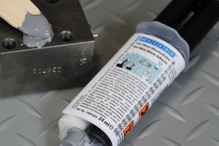 Klej do aluminium. Jak kleić elementy aluminiowe