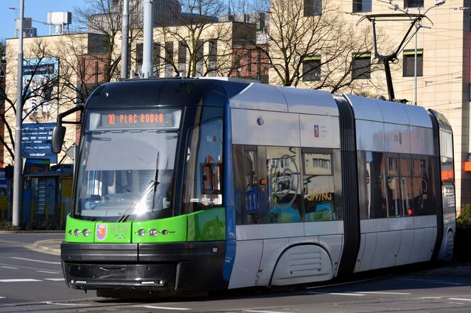 Czego nie wolno robić w szczecińskich tramwajach? Dowiesz się z plakatów!