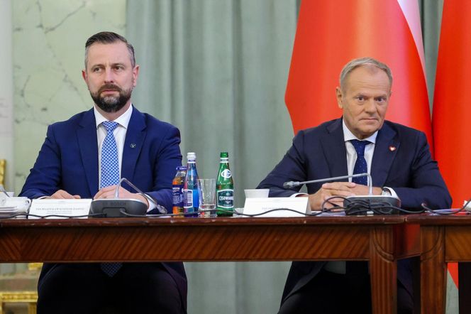 Iskrzy między Donaldem Tuskiem a Karolem Nawrockim