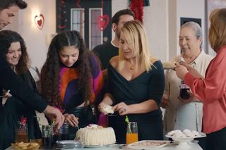 Miłość i nadzieja. Ege i Melis gruchają na oczach Zeynep jak dwa gołąbki!