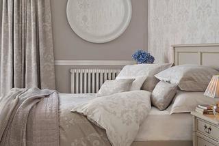 Sypialnia w stylu romantycznym i nowoczesnym jednocześnie
