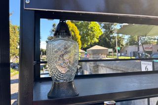 Zniczodzielnia na cmentarzu przy ul. Rejtana