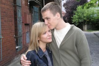 Pierwsza miłość. Paweł Krzyżanowski (Mateusz Janicki), Marysia (Aneta Zając)