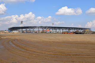 Montują pokrycie dachu. Stadion Miejski w Szczecinie nabiera kształtów [ZDJĘCIA] 