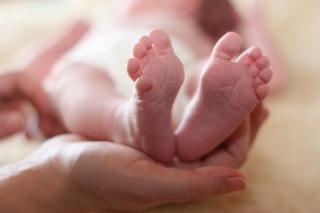 Stawy biodrowe u niemowlaka: badanie USG stawów obowiązkowe 