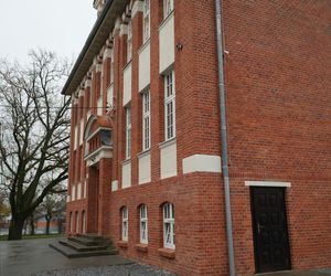 Ta zabytkowa szkoła ma ponad 100 lat. Po latach starań odzyskała blask