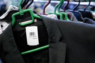 MĄŻ SZYDŁO NA ZAKUPACH W LUMPEKSIE