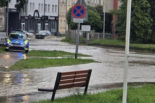 Elbląg sparaliżowany po ulewach. Zamknięte ulice, zmieniony ruch tramwajów