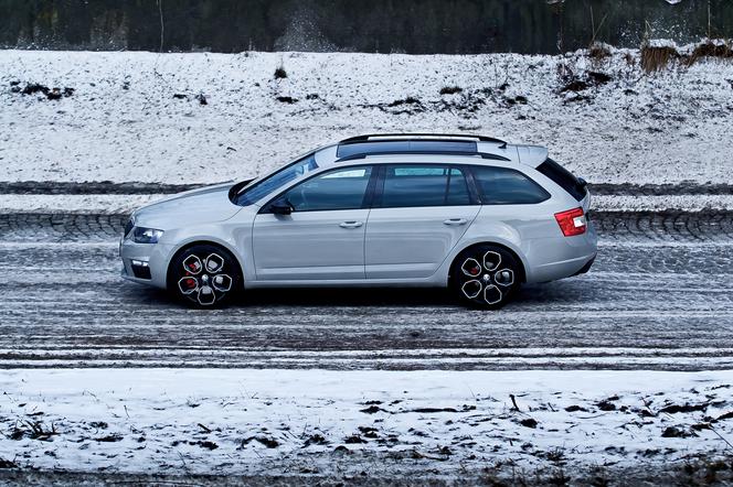 Skoda Octavia Combi RS230