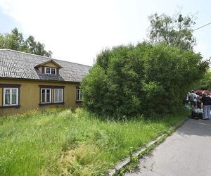 Policja na Osiedlu Przyjaźń w Warszawie 