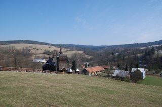 To sławna niewielka wieś w Małopolsce. Kiedyś wyrabiano w niej drewniane zabawki