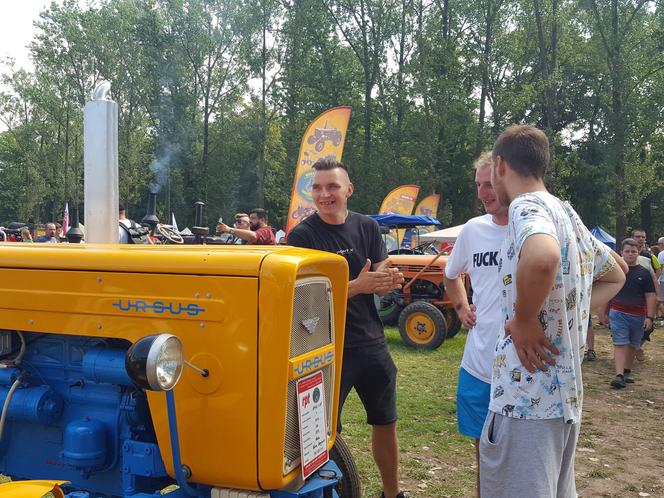 Festiwal starych ciągników w Wilkowicach. Setki maszyn, tysiące widzów i upał