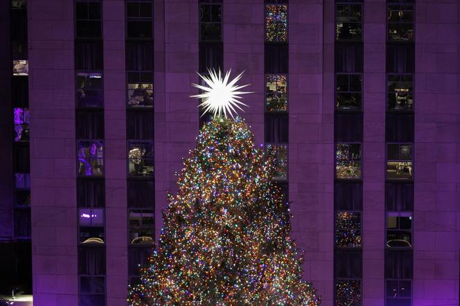 Choinka w nowojorskim Rockefeller Center została rozświetlona