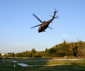 Black Hawk na lądowisku SOR w Poznaniu