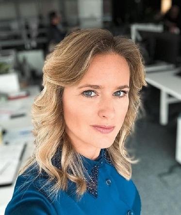 M jak miłość na planie.  Julia (Marta Chodorowska)