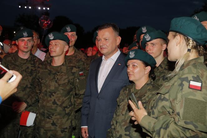 Wakacyjna Trasa Dwójki w Elblągu. Koncert piosenki wojskowej państw NATO