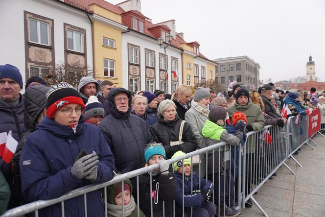 Tak białostoczanie uczcili Narodowe Święto Niepodległości 2024 w Białymstoku [ZDJĘCIA]