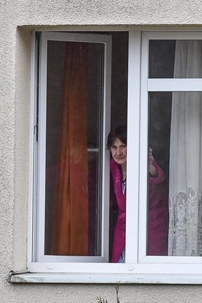 Zarazili Panią Irenę koronawirusem, a potem wyrzucili na bruk