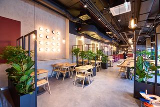 Nowa lokalizacja restauracji Kura Buffalo Wings w Warszawie na Kasprzaka