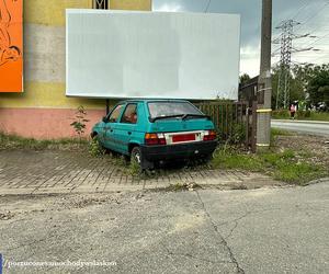 Porzucone samochody na Śląsku - zdjęcia z Facebook/Porzucone samochody w Śląskim