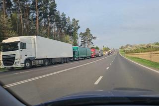 Tiry znów stoją w gigantycznych kolejkach do granicy
