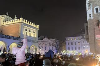 Światełko do Nieba podczas 32. finału WOŚP na Rynku Głównym w Krakowie