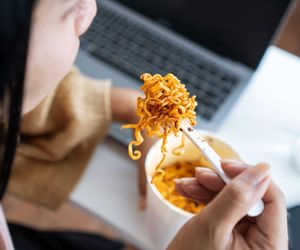 Masz za wysoki cholesterol? Kardiolog: tych 6 rzeczy unikaj jak ognia