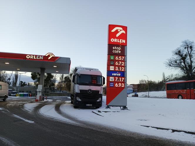 To paliwo niedługo zniknie ze stacji w Trójmieście. Aktualne ceny benzyny