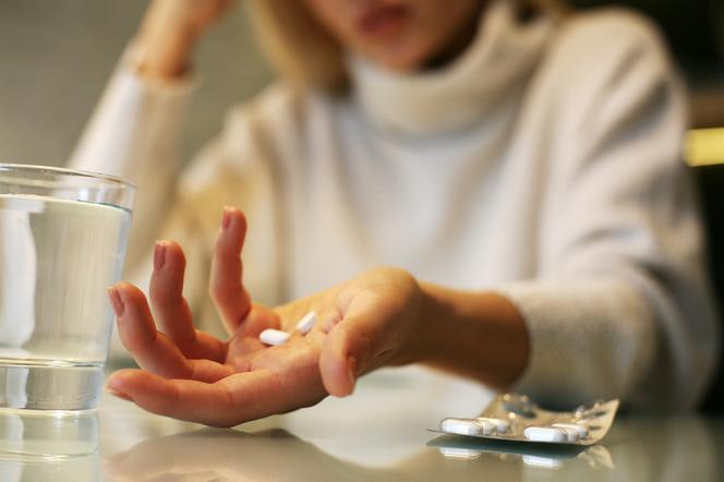 Leki na zgagę – kiedy i jak je przyjmować?