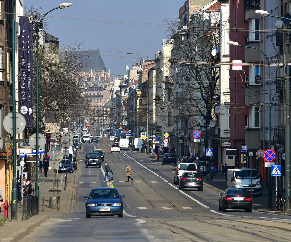 Ruch samochodowy po torowisku na Starowiślnej? Mieszkańcy zdecydowanie przeciw.