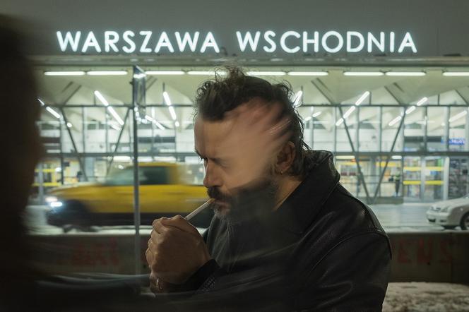 Tomasz Makowiecki odjeżdża z „Warszawy Wschodniej”. Nowy singiel artysty już dostępny!