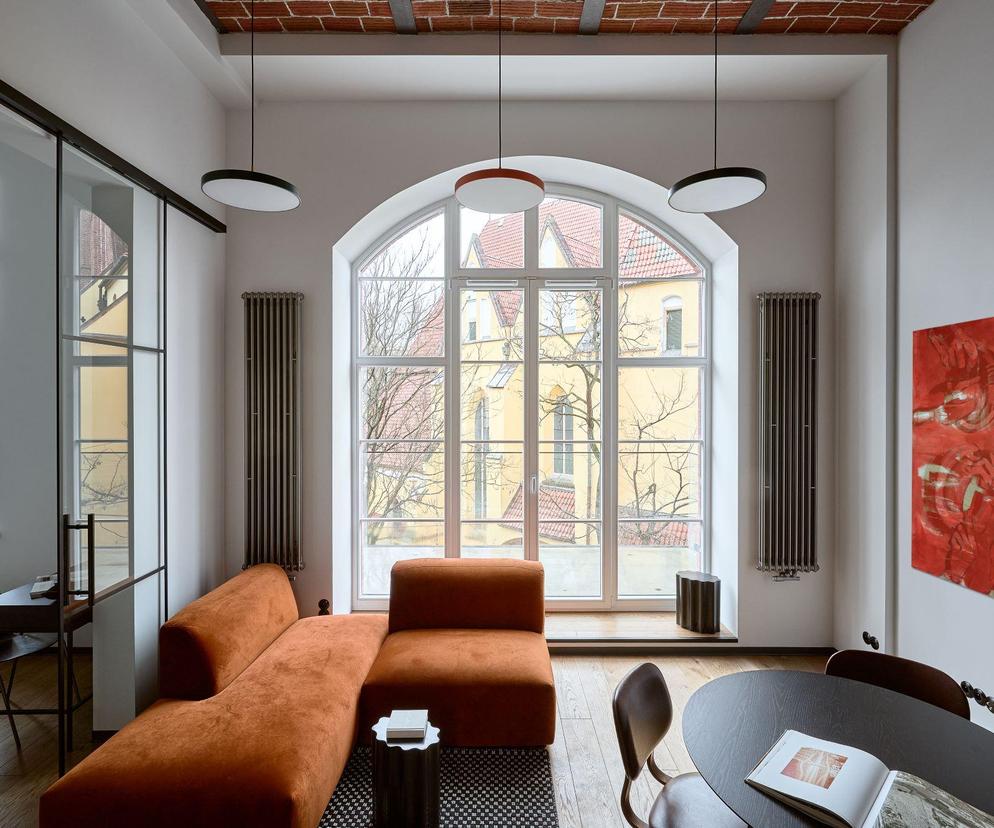  Apartament w neogotyckim gmachu z wnętrzem
