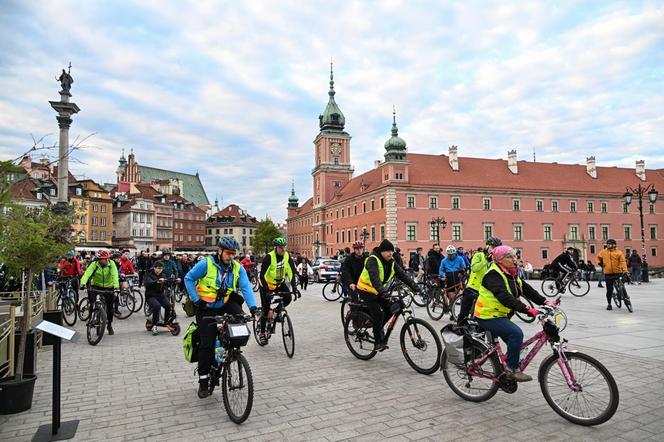 Rowerowa Masa Krytyczna na ulicach Warszawy