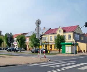 3. Powiat zwoleński - mediana wynagrodzeń miesięcznych brutto (marzec 2025): 6166,03 zł