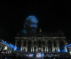 Koncert na Placu Św. Piotra w Watykanie Grace for the World