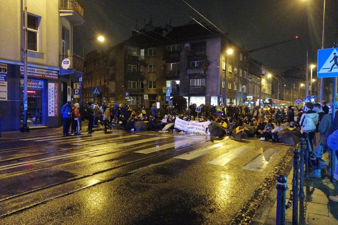 Manifestanci zablokowali m.in. ulicę Kalwaryjską w Krakowie